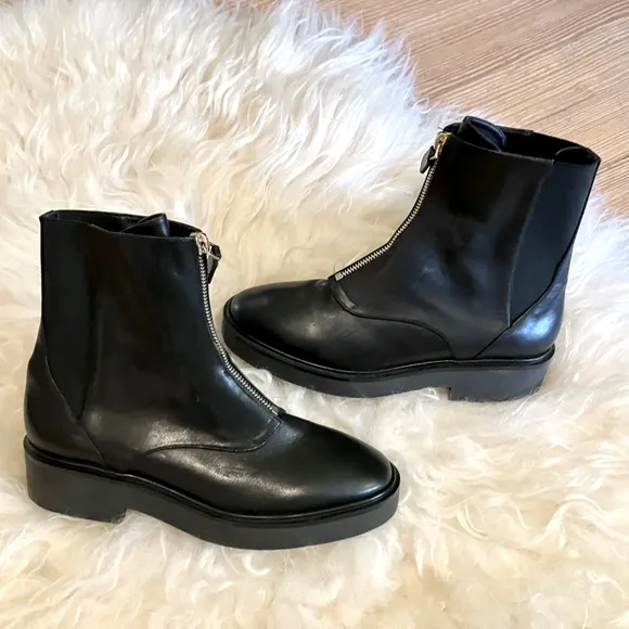 NWOB Stuart Weitzman Lodge Zip Booties in Black Sz 6.