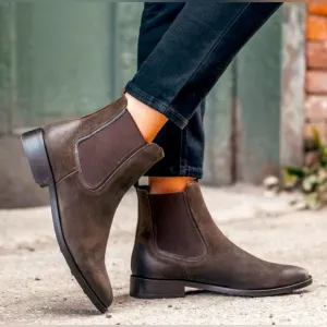 NWOB Thursday Duchess dark olive Suede Chelsea Boots women’s 10
