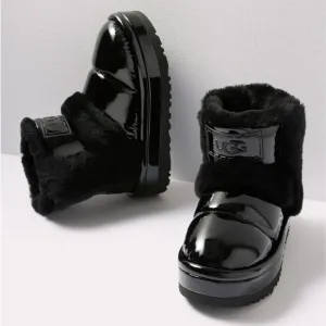 NWOB WOMENS SIZE 6 BLACK UGG CLASSIC‎ CHILLAPEAK SHINE WINTER BOOTS 1151630 $250