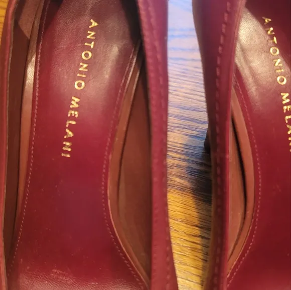 NWOT Antonio Melani Genuine Leather Burgundy Wine Round Cap Toe Heels Shoes 8.5
