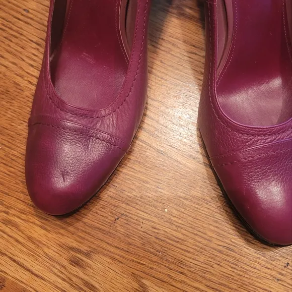 NWOT Antonio Melani Genuine Leather Burgundy Wine Round Cap Toe Heels Shoes 8.5