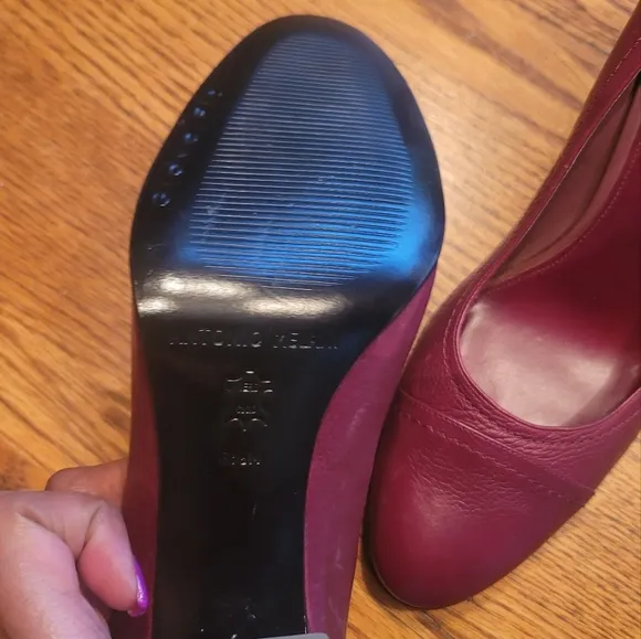 NWOT Antonio Melani Genuine Leather Burgundy Wine Round Cap Toe Heels Shoes 8.5