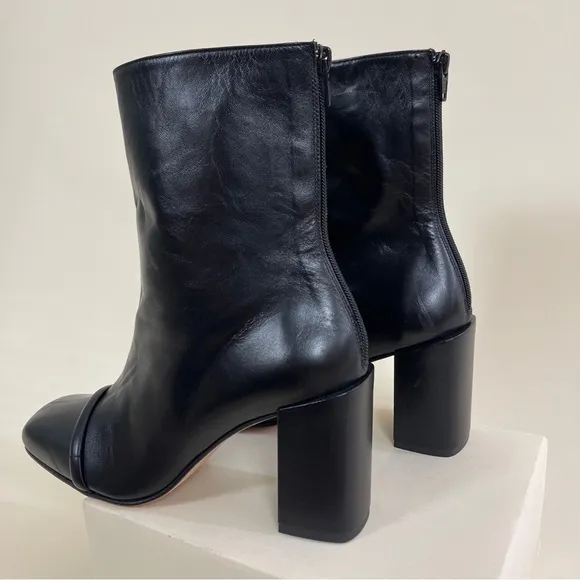 NWOT Chelsea Paris Gigi Boots in Black