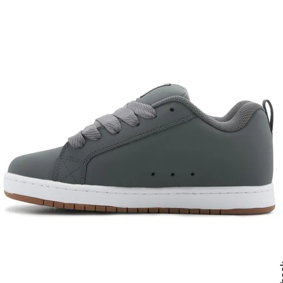 🔥NWOT🔥 DC’s Men's Court Graffik Grey And White Leather Skate Shoe Size 10.5