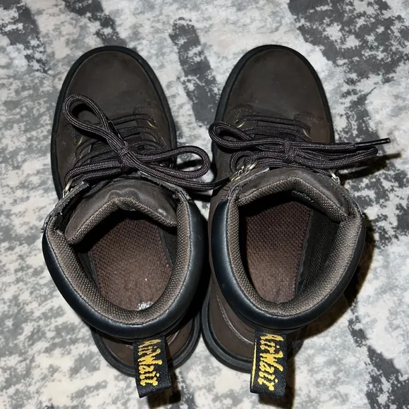 NWOT Dr Marten Santo Grizzly Boots