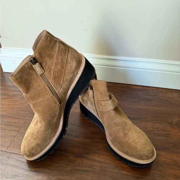 NWOT Eileen Fisher Tan Suede Wedge Boots-Size 11