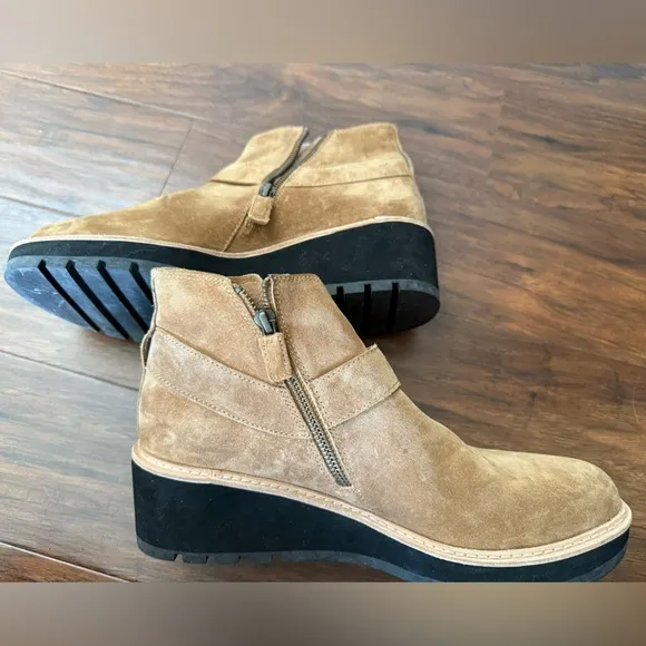 NWOT Eileen Fisher Tan Suede Wedge Boots-Size 11
