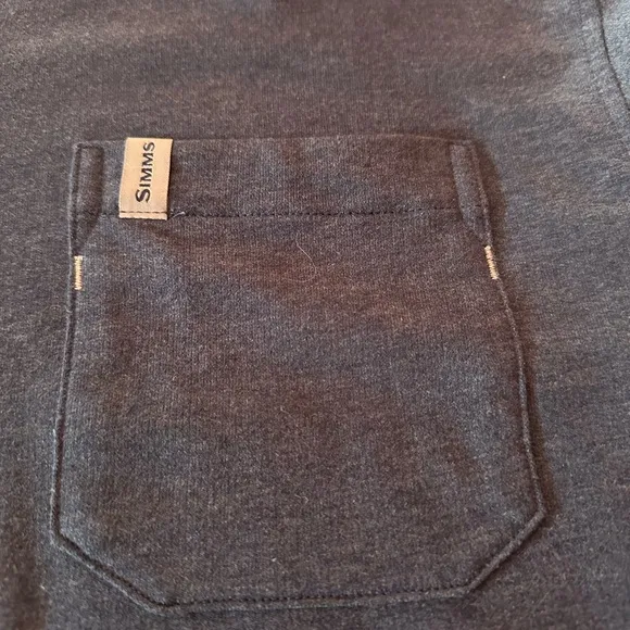 NWOT Simms blue long sleeved hooded shirt, size Medium