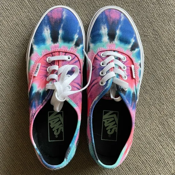 NWOT Tie Dye Vans Platform Slip On Sneakers Shoes Size Women US 7