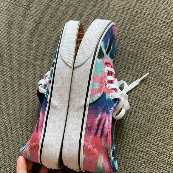 NWOT Tie Dye Vans Platform Slip On Sneakers Shoes Size Women US 7