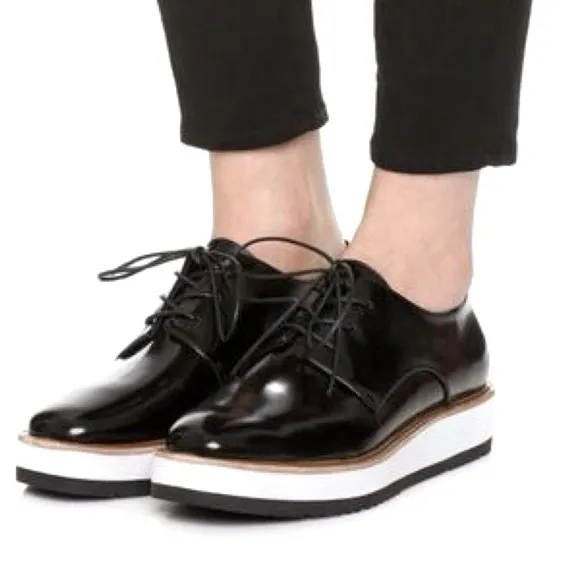 NWOT Vince Women Reed Glazed Patent leather Platform Oxford shoes