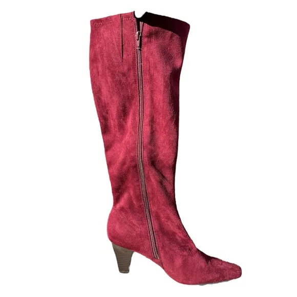 NWOT Wine color women’s boots by Aerosole. Size 10 1/2 Wide. Suede