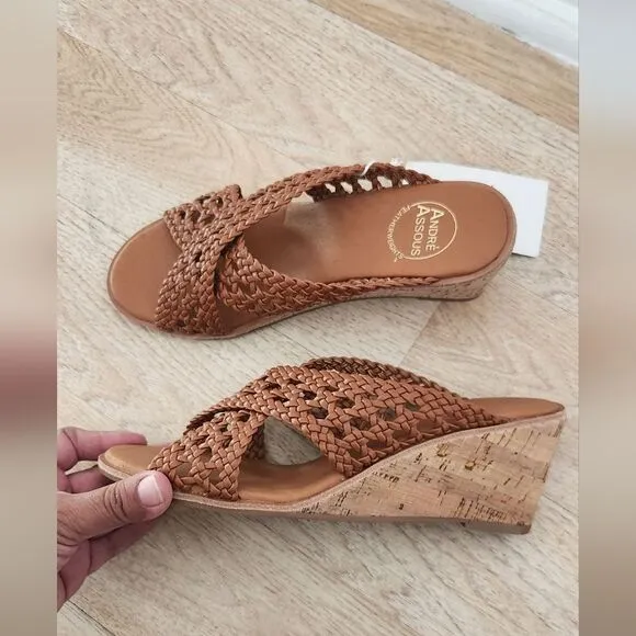 NWT Andre Assous Woven Slip-on Wedge Tan Sandals Size 8