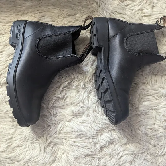 NWT Blundstone Women's Classic Chelsea Boots in Classic Black Style 558