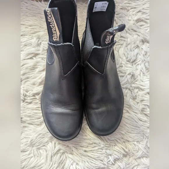 NWT Blundstone Women's Classic Chelsea Boots in Classic Black Style 558