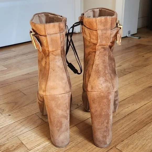 NWT Express Genuine Suede Leather Buckle Block Heel Tan Boots size 7