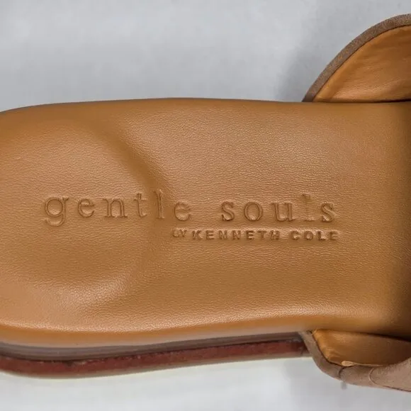 NWT Kenneth Cole Gentle Soles Angie Woven Suede Sandals