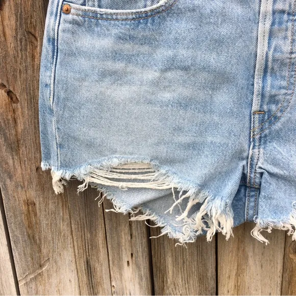 NWT Levi’s 501 High Rise Cutoff Denim Shorts Cotton Luxor Heat 27
