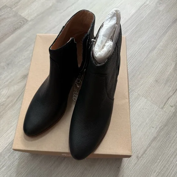 NWT Madewell The Western Boot in Leather Ankle Boots Black Size 8 Cowboy