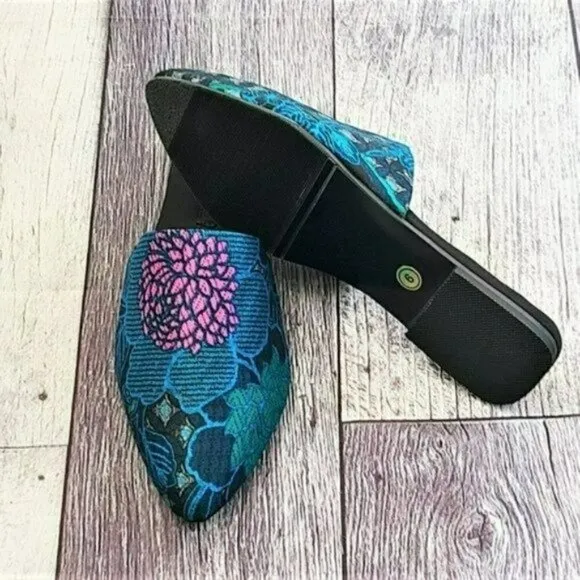 NWT NATORI Velvet Mule Floral Embroidered Slippers