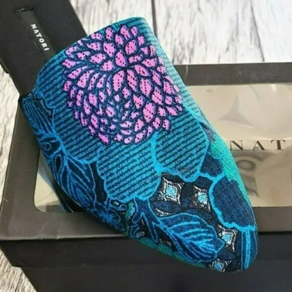 NWT NATORI Velvet Mule Floral Embroidered Slippers