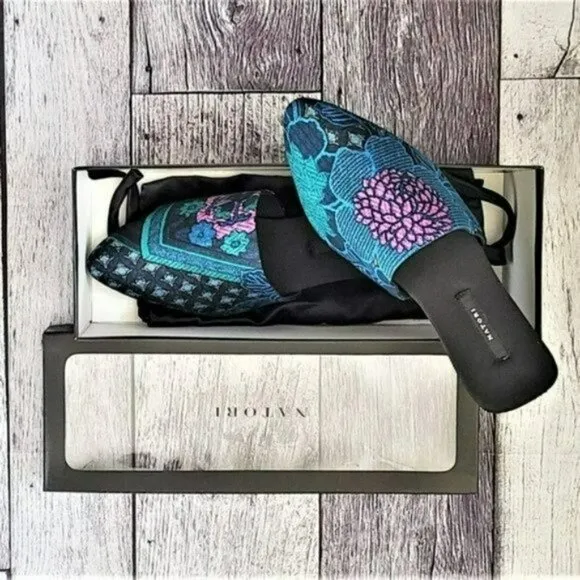 NWT NATORI Velvet Mule Floral Embroidered Slippers