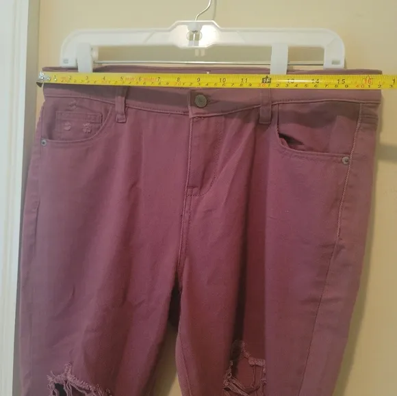 NWT New York &amp; Company Soho Rose Pink Distressed Denim Jeans Pants Leggings