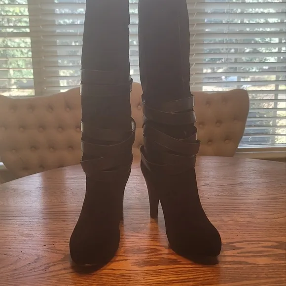 NWT Nine West Very Disco Genuine Leather Suede Belted Tall Boots Heels Shoes 8.5