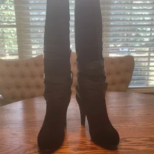 NWT Nine West Very Disco Genuine Leather Suede Belted Tall Boots Heels Shoes 8.5