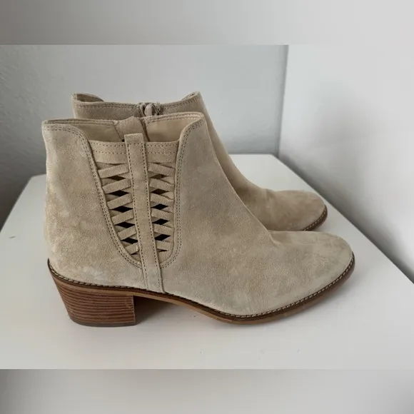 NWT Paul Green Suede Ankle Boots size 8.5
