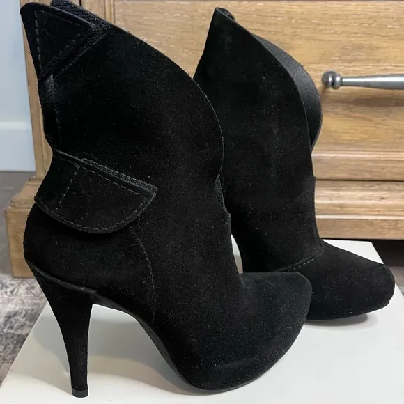 NWT Pedro Garcia Belkis Suede Heels Black Foldover Top 37 7