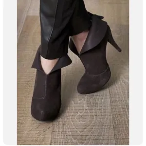 NWT Pedro Garcia Belkis Suede Heels Black Foldover Top 37 7
