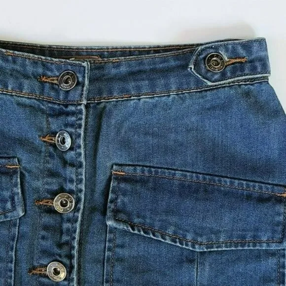 NWT POL Button Front Two Flap Pockets Denim Mini Jean Skirt