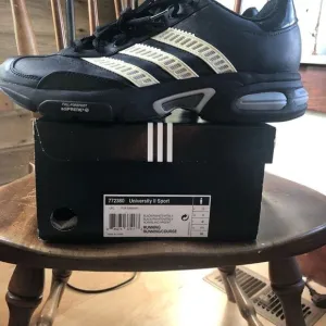 NWT Retro 2005 Adidas Running Shoes Size 11.5