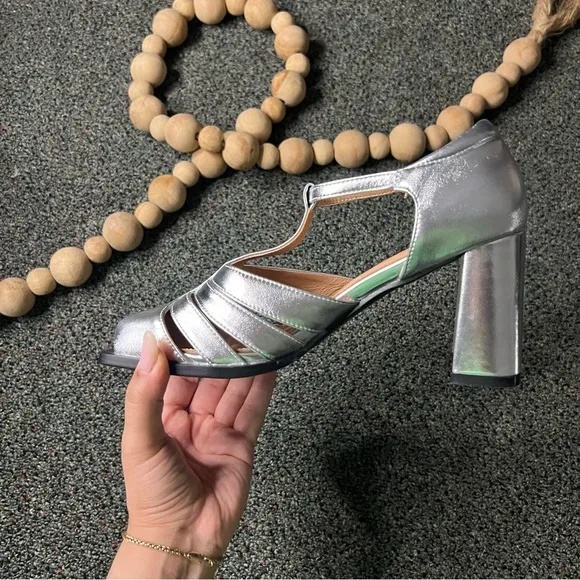 NWT Strappy Metallic Silver Square-Toe Mary Jane Chunky Heeled T-Bar Shoes 7.5