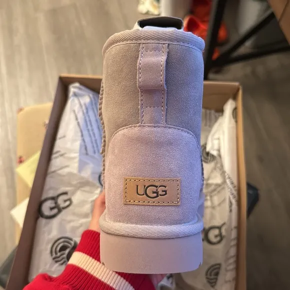 NWT UGG Classic Mini II Suede Boots, Pale Smoke, size 10