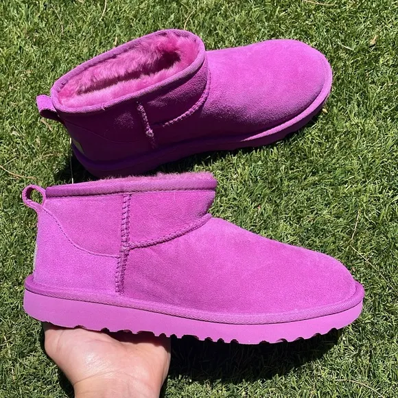 NWT UGG Classic Ultra Mini Boots!
