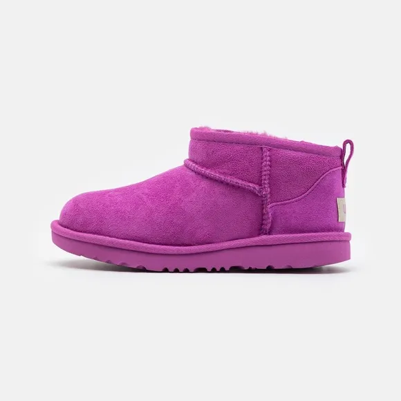 NWT UGG Classic Ultra Mini Boots!