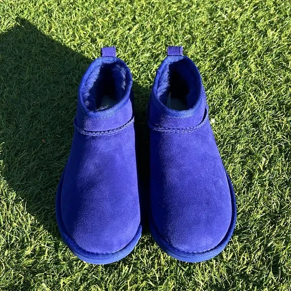 NWT UGG Ultra Mini Boots