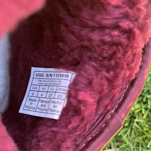 NWT UGG Ultra Mini Boots