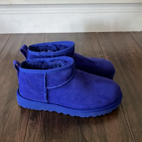 NWT UGG Ultra Mini Boots