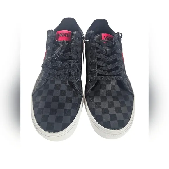 NWT Vans Seldan Men's Black and Red Checkered Sneakers Size 11.5