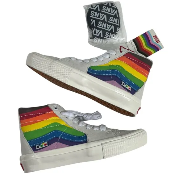 NWT Vans Skate Sk8-Hi Pro Pride Mens High Top Skateboarding Shoes Rainbow 3.5