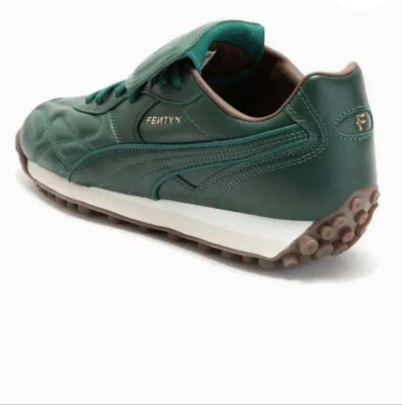 NWT Wpmen's Fenty x Puma Avanti Sneakers
