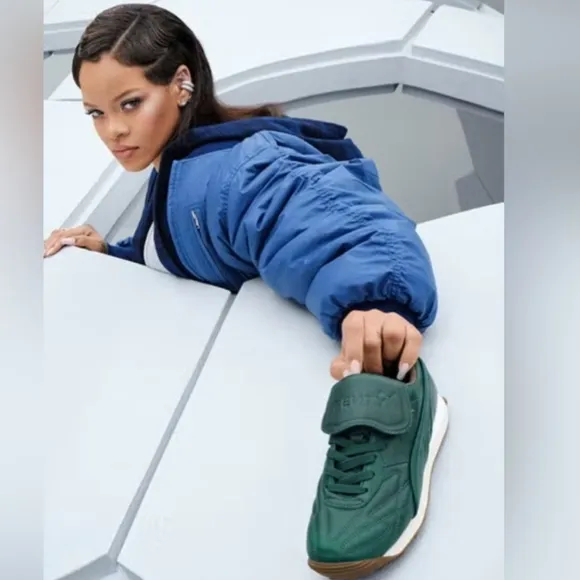 NWT Wpmen's Fenty x Puma Avanti Sneakers