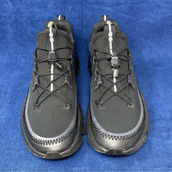 On cloud on running cloudaway womens athletic running sneakers size 11 US