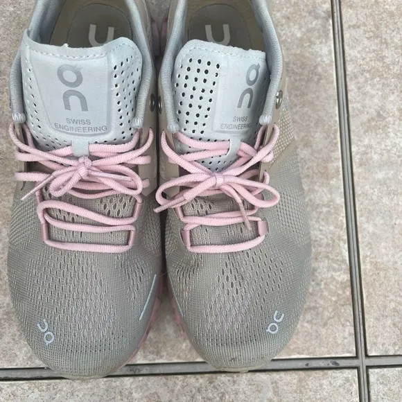 On Cloud Running Shoes, Rose/Sand, Women's 7 M