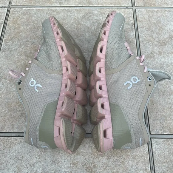 On Cloud Running Shoes, Rose/Sand, Women's 7 M