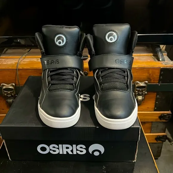 OSIRIS LIMITED EDITION LEATHER RIZE ULTRA HIGH TOPS SIZE 10