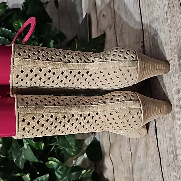 Paige Laila Suede Lase Cut Boots 6.5